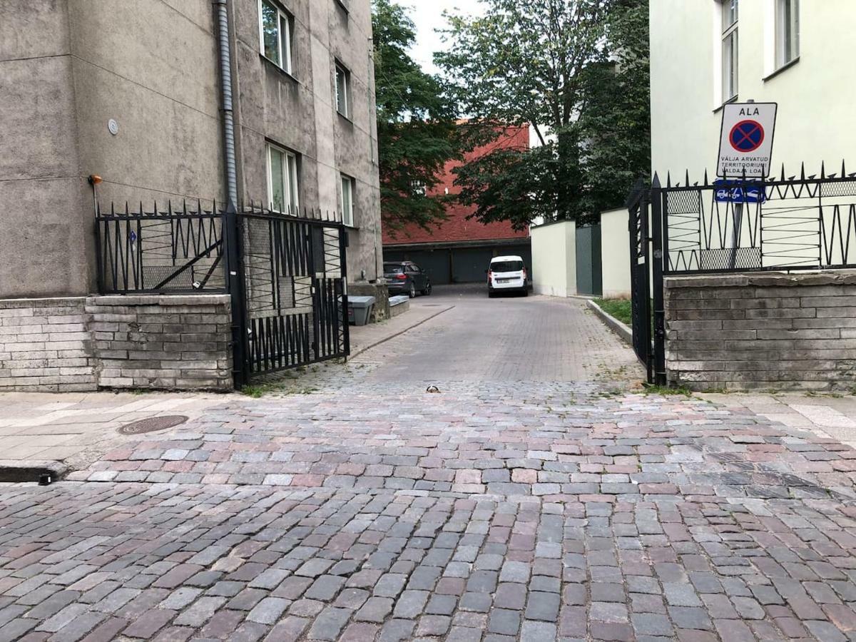 Vanalinna Apartment Tallinn Exterior photo